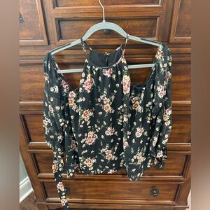 Lulus Size Small.  Off the shoulder flower shirt.  Never worn.  Great condition.